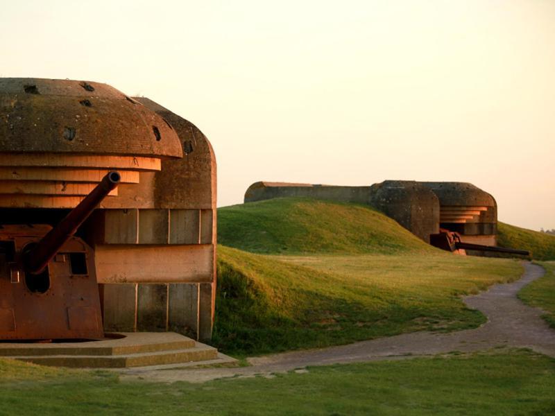 Grand Gite De La Ferme De La Tourelle Longues-sur-Mer Exteriör bild