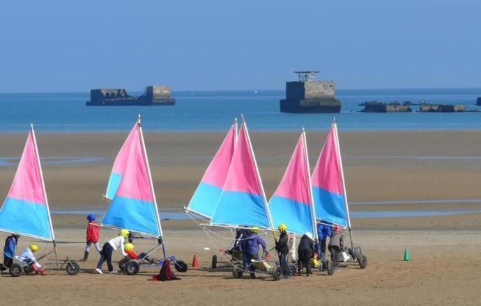 Grand Gite De La Ferme De La Tourelle Longues-sur-Mer Exteriör bild